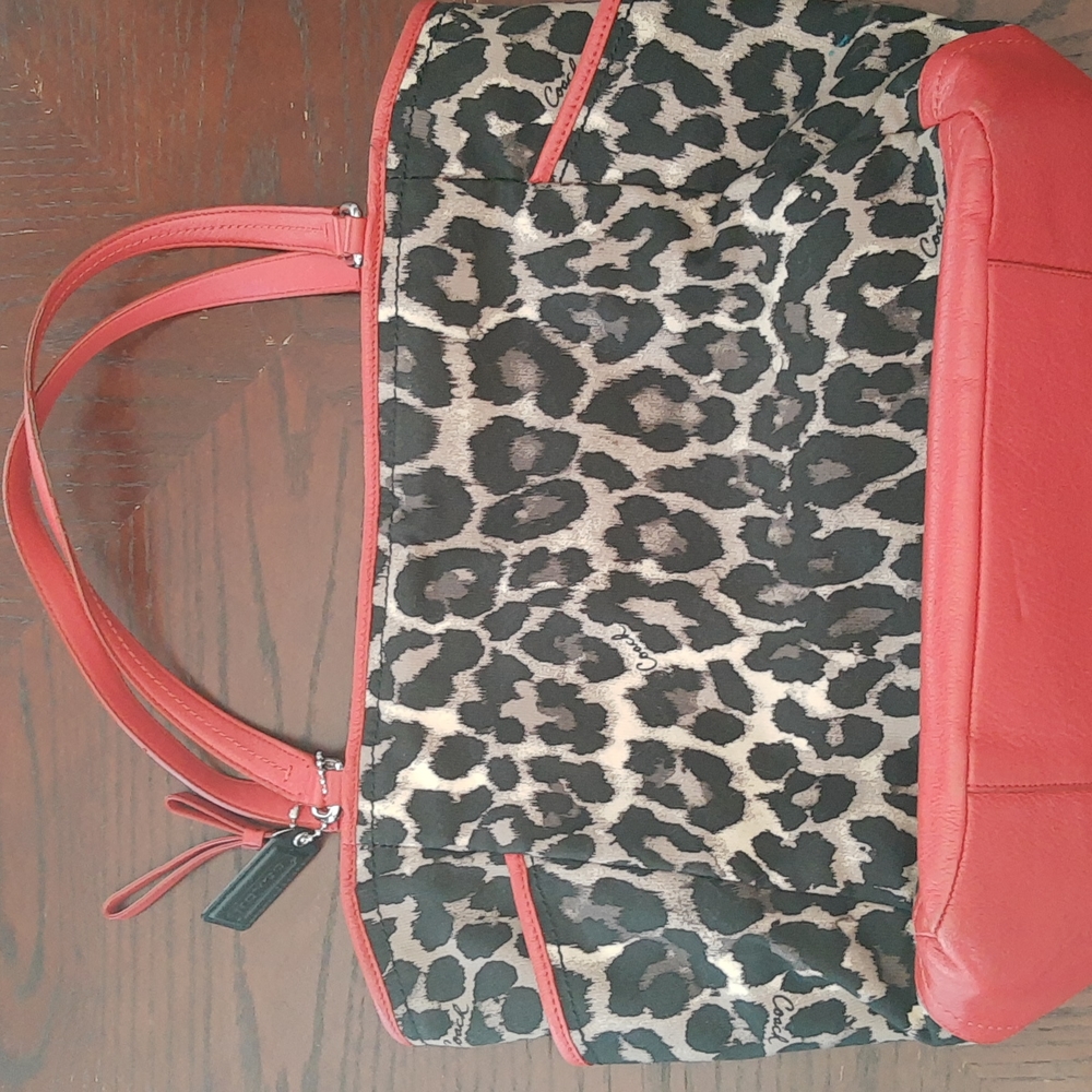 👀 HUGE LEOPARD COACH TOTE
